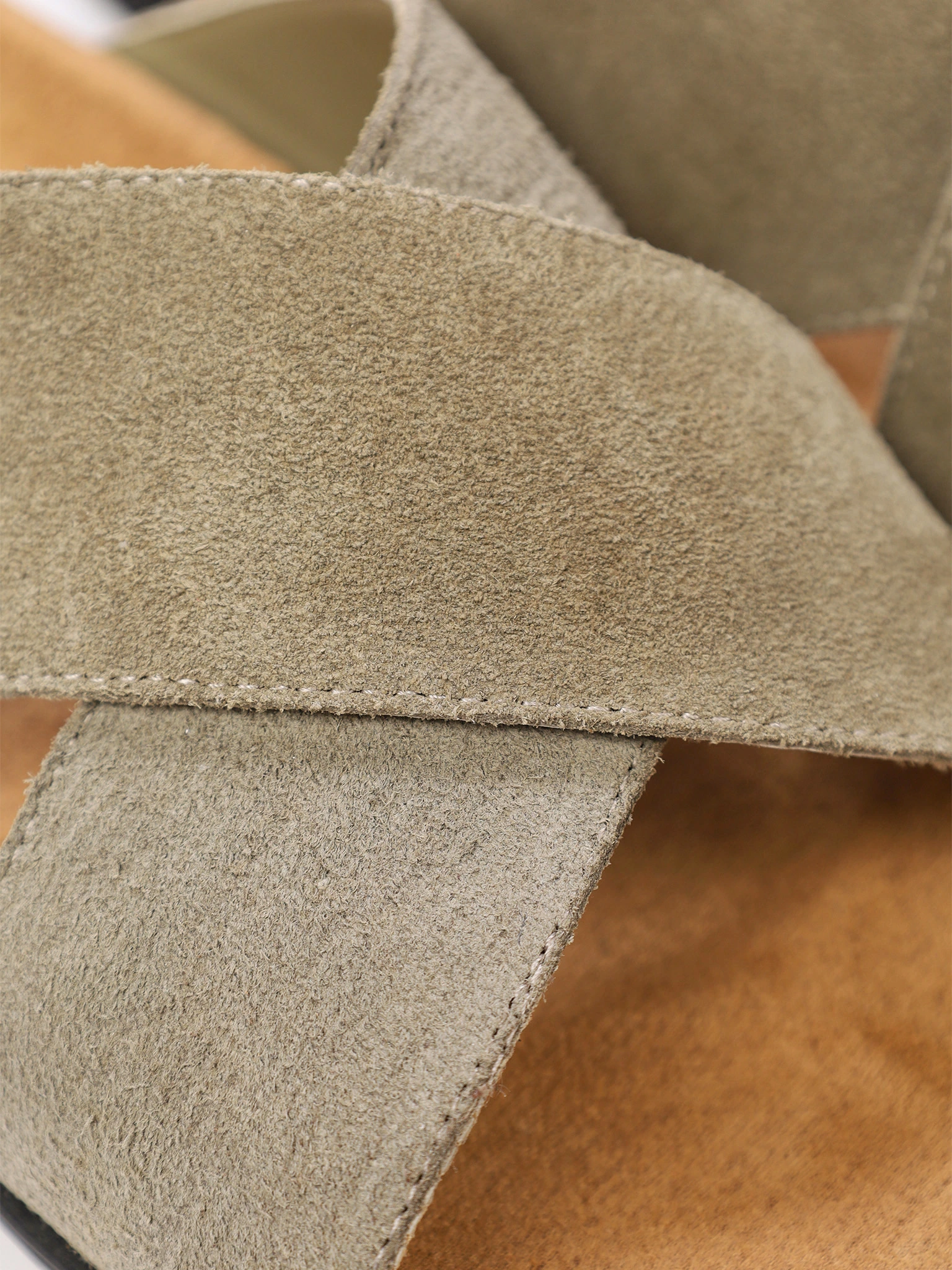 Сланцы зеленого цвета на низкой подошве